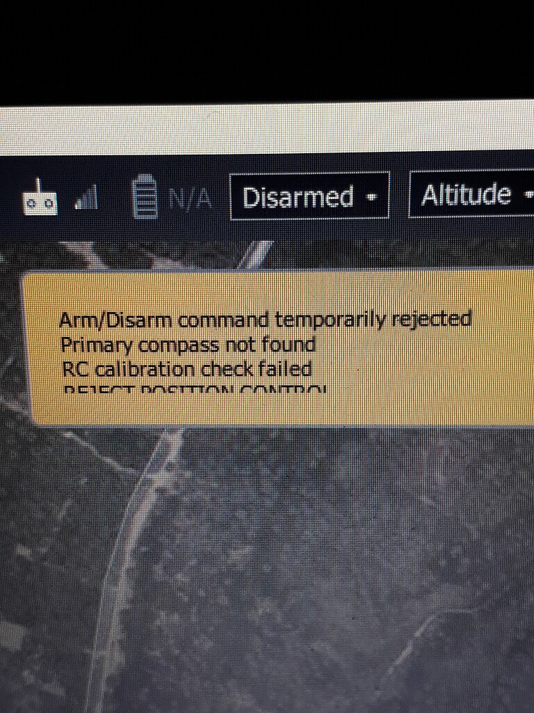 The primary compass does not all connect to me correctly and GPS works
